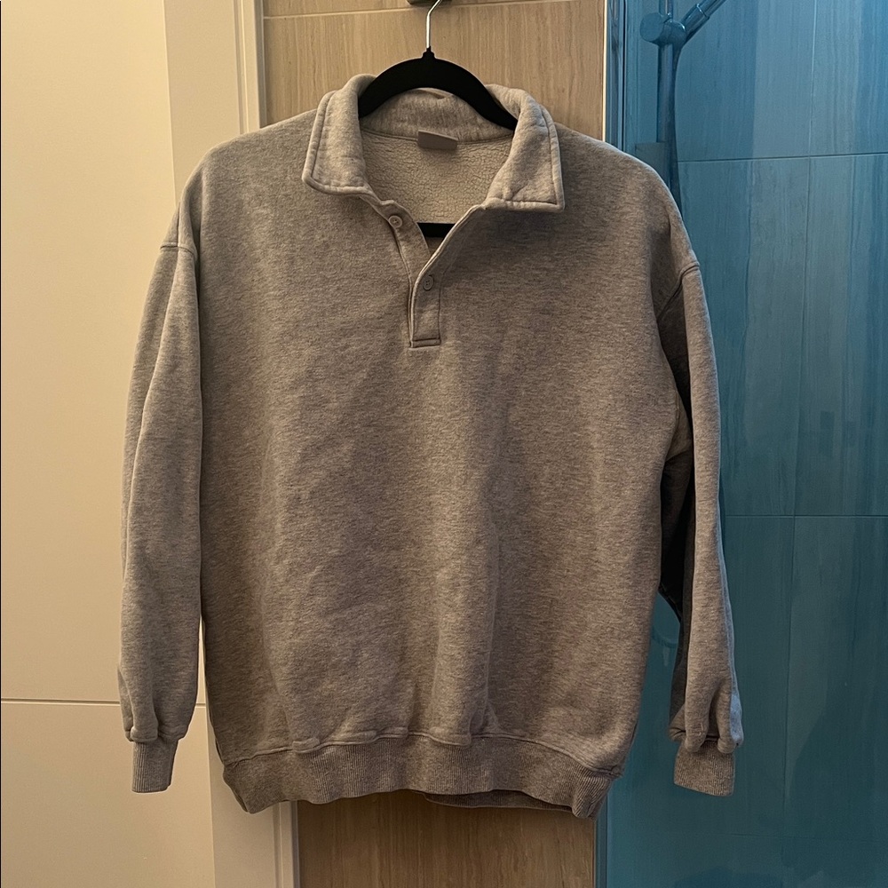 Aritzia TNA Cozy AF Heather Gray Women's Collared Sweatshirt size 1. - Picture 1 of 2